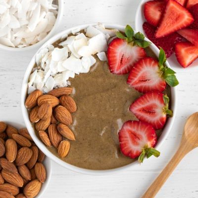 Chocolate-Covered Strawberry Smoothie Bowl Recipe