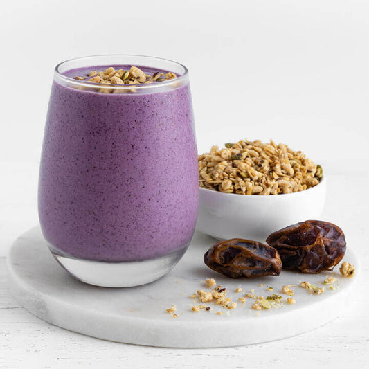 The Perfect Add-in: 5 Reasons to Add Granola to Your Smoothies